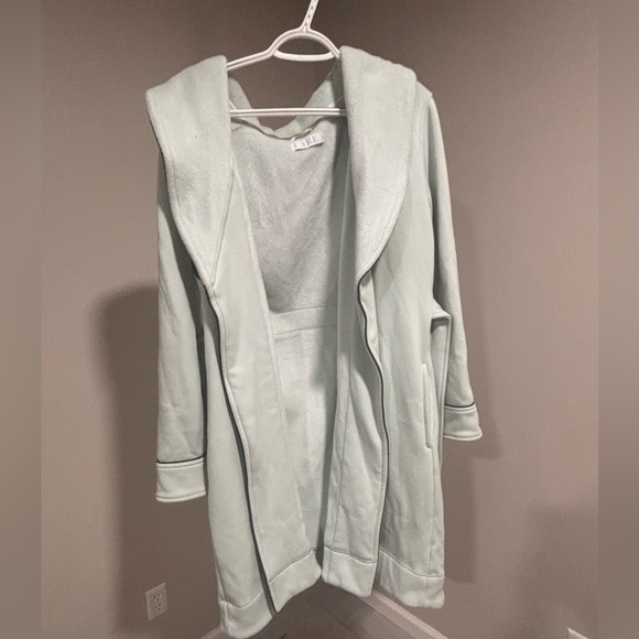 LAKE Pajamas Hooded Terry Bathrobe Light Green with Navy Trim | Size S - Picture 1 of 4